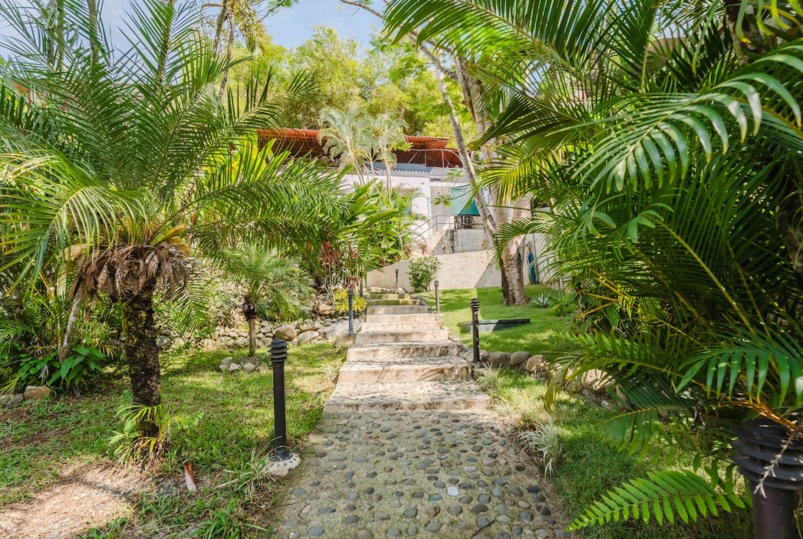 PROPERTY WITH THREE BEDROOM AND POOL IN A GATED COMMUNITY, IN QUEPOS – 0.2 ACRES, Uvita, Costa Rica — photo 8