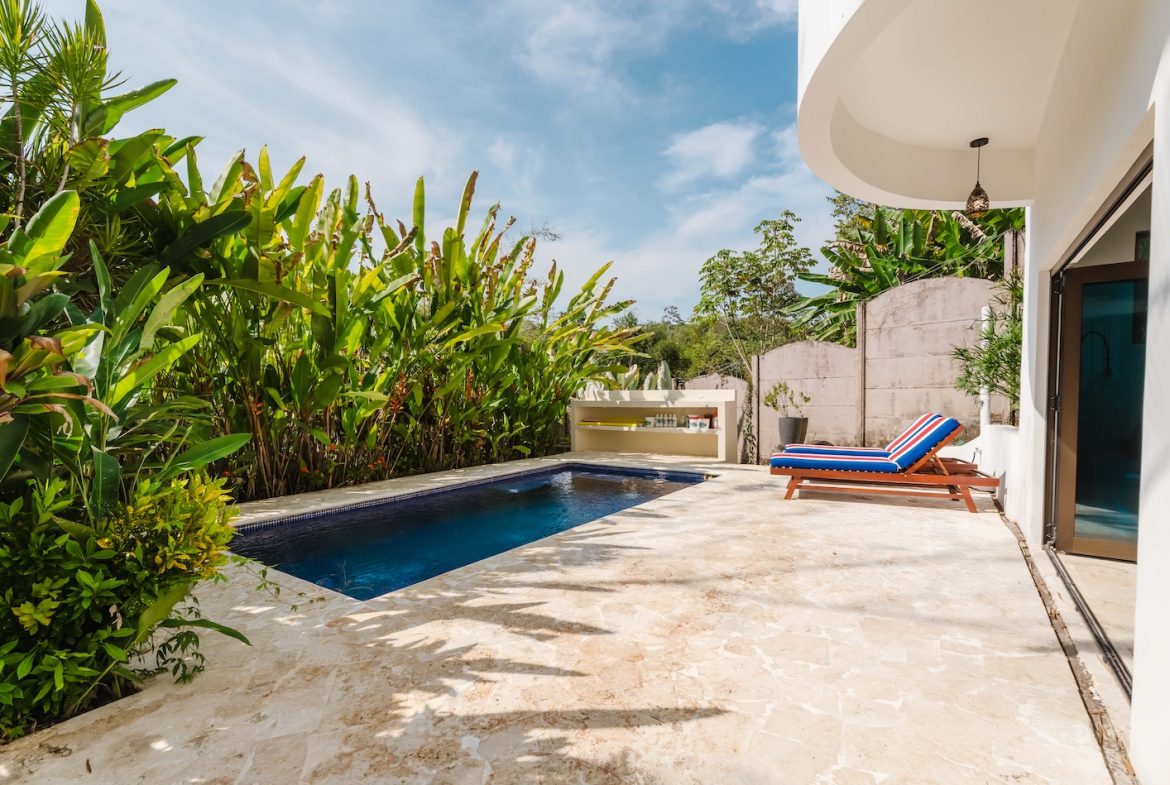 PROPERTY WITH THREE BEDROOM AND POOL IN A GATED COMMUNITY, IN QUEPOS – 0.2 ACRES