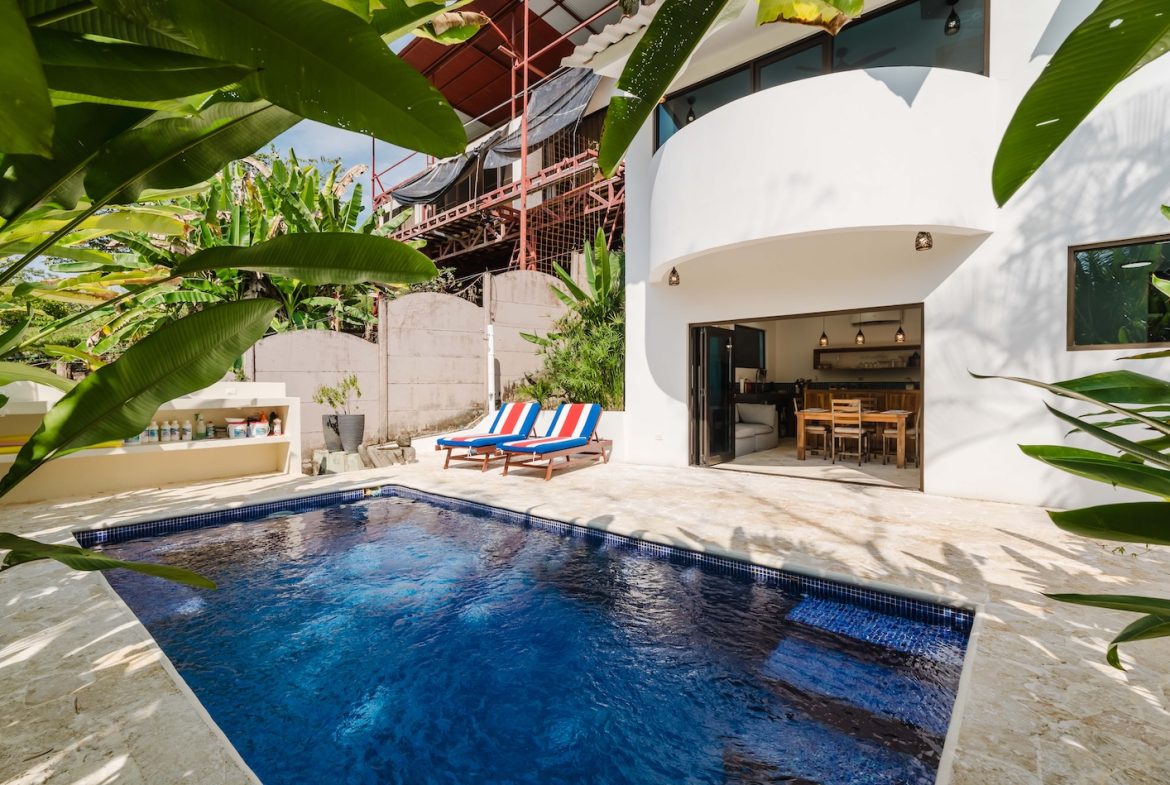 PROPERTY WITH THREE BEDROOM AND POOL IN A GATED COMMUNITY, IN QUEPOS – 0.2 ACRES