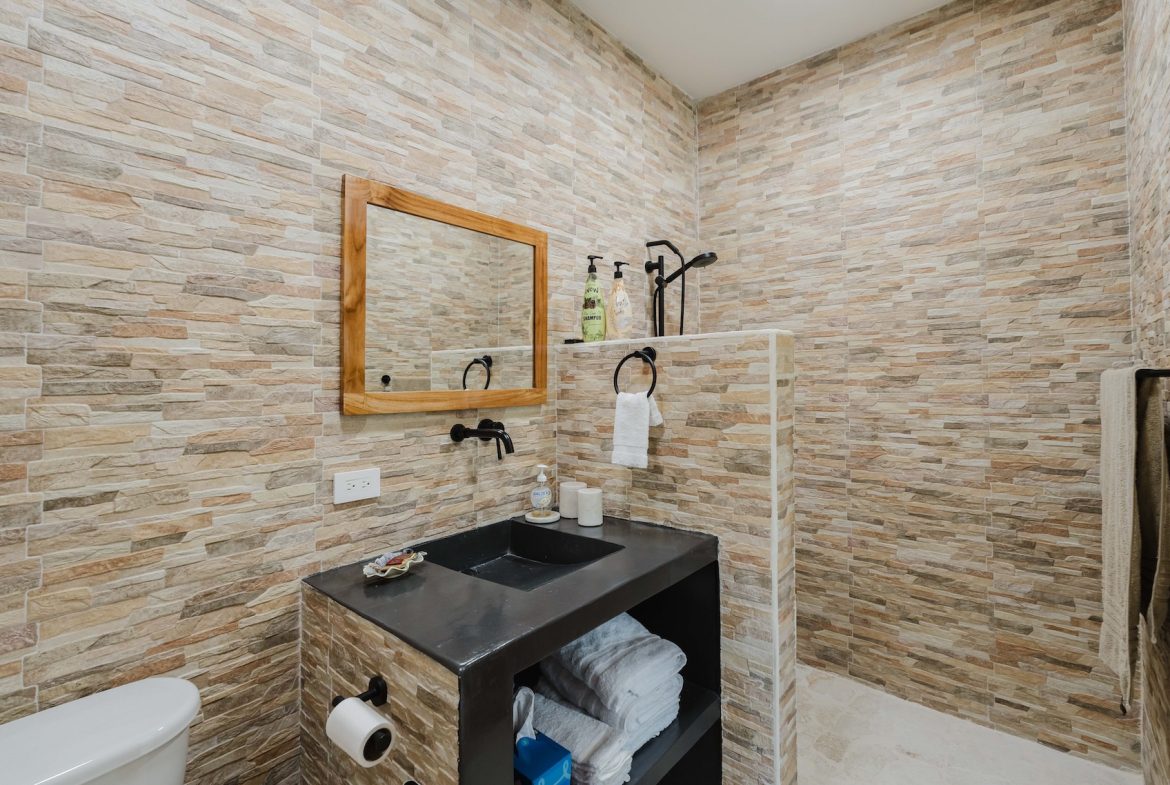 PROPERTY WITH THREE BEDROOM AND POOL IN A GATED COMMUNITY, IN QUEPOS – 0.2 ACRES