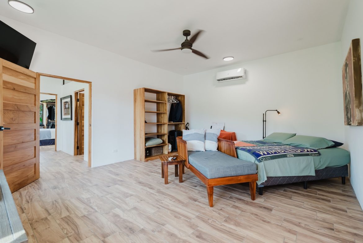 PROPERTY WITH THREE BEDROOM AND POOL IN A GATED COMMUNITY, IN QUEPOS – 0.2 ACRES