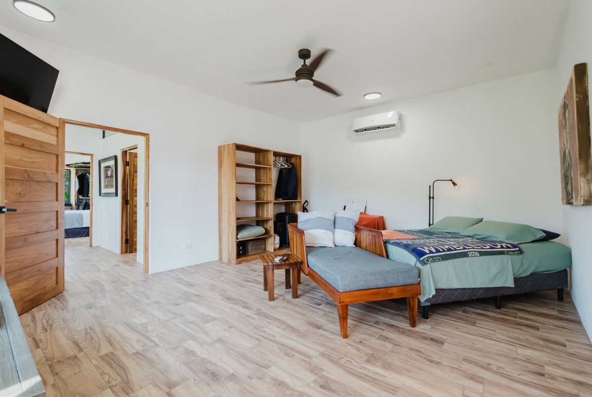 PROPERTY WITH THREE BEDROOM AND POOL IN A GATED COMMUNITY, IN QUEPOS – 0.2 ACRES