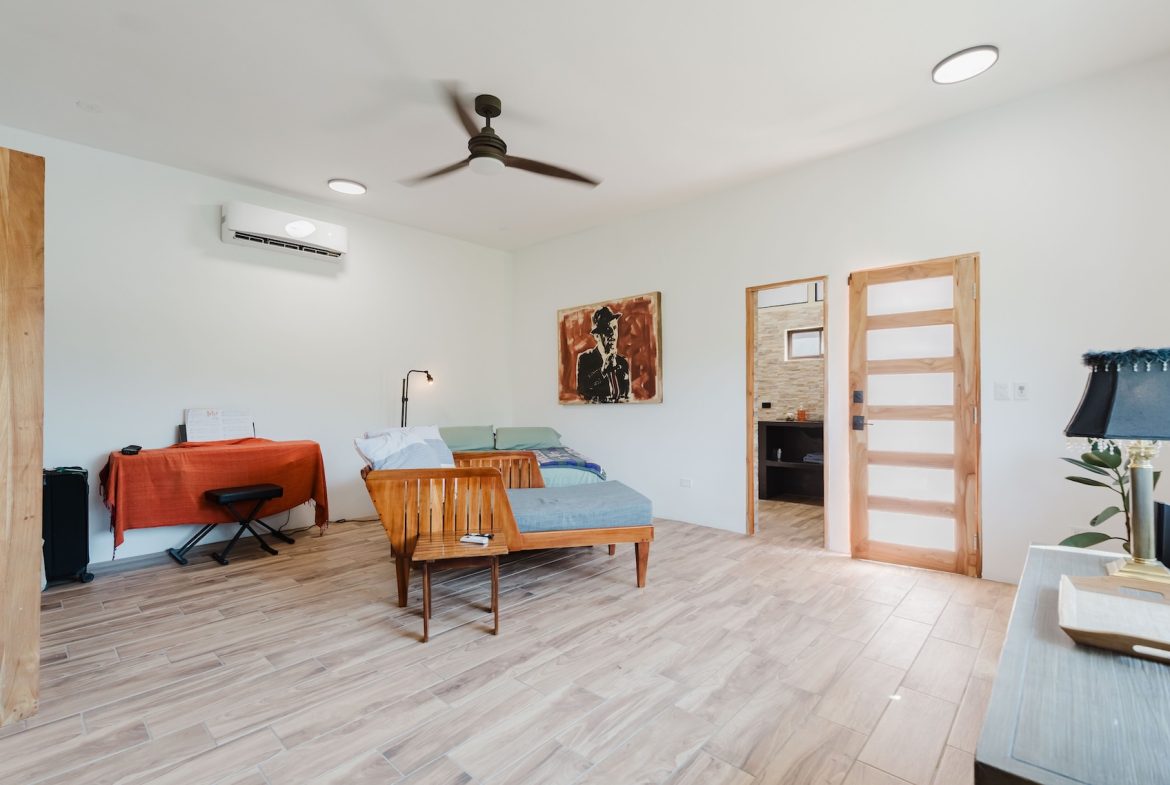 PROPERTY WITH THREE BEDROOM AND POOL IN A GATED COMMUNITY, IN QUEPOS – 0.2 ACRES