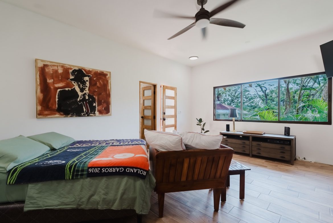 PROPERTY WITH THREE BEDROOM AND POOL IN A GATED COMMUNITY, IN QUEPOS – 0.2 ACRES