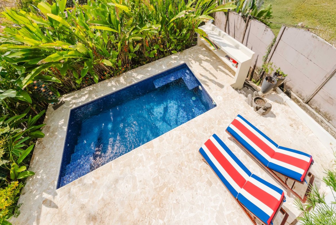 PROPERTY WITH THREE BEDROOM AND POOL IN A GATED COMMUNITY, IN QUEPOS – 0.2 ACRES