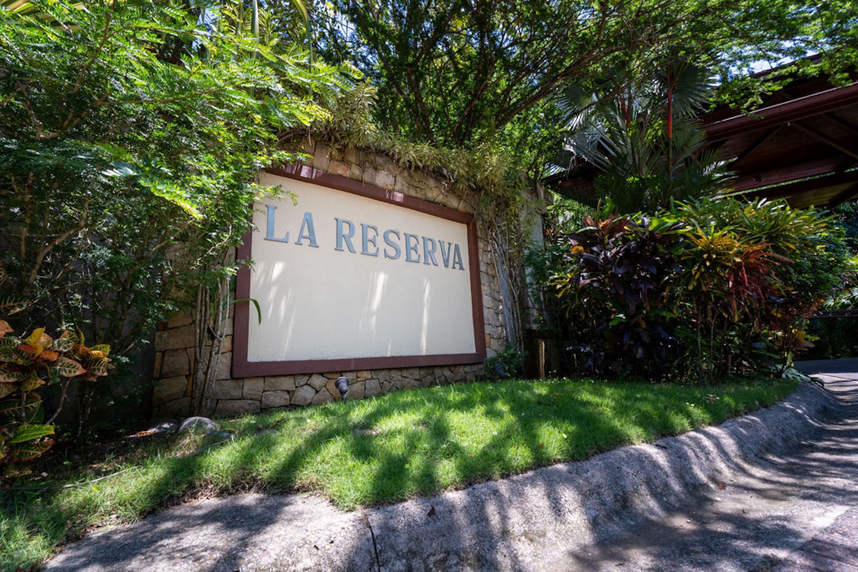 Jasmine-Manuel Antonio (4)