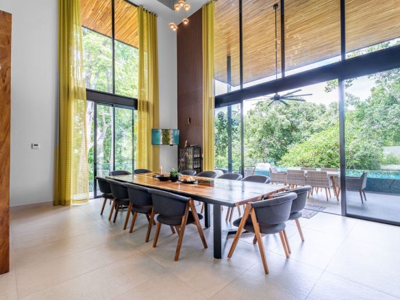 LUXURY THREE FLOOR PROPERTY WITH EIGHT BEDROOM WITH TREES VIEWS, IN QUEPOS – 0.22 ACRES, Quepos, Costa Rica — photo 8