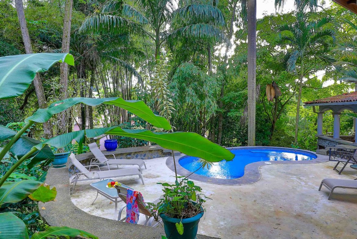 JUNGLE PROPERTY WITH THREE BEDROOM HOME AND POOL, IN CERRO QUEPOS – 0.28 ACRES