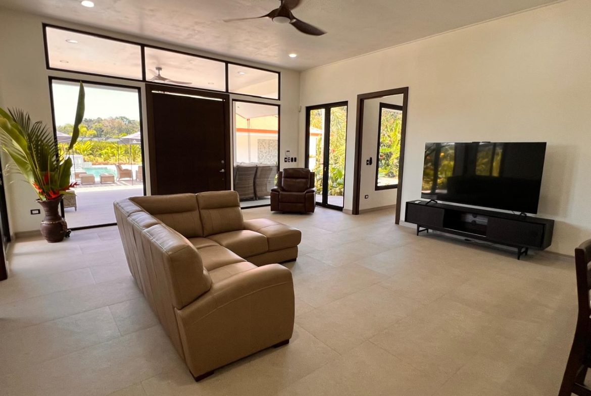 LANDSCAPE PROPERTY WITH POOL AND GUEST HOUSE CASA BLANCA, IN MATAPALO – 1.23 ACRES, Uvita, Costa Rica — photo 7