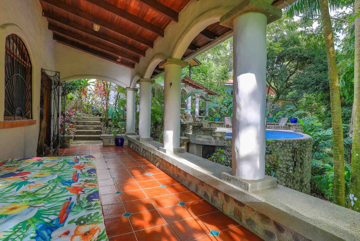 JUNGLE PROPERTY WITH THREE BEDROOM HOME AND POOL, IN CERRO QUEPOS – 0.28 ACRES, Uvita, Costa Rica — photo 5