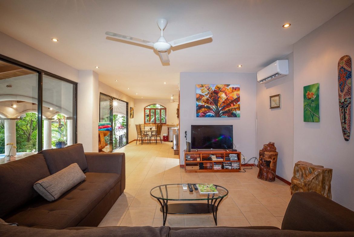 JUNGLE PROPERTY WITH THREE BEDROOM HOME AND POOL, IN CERRO QUEPOS – 0.28 ACRES
