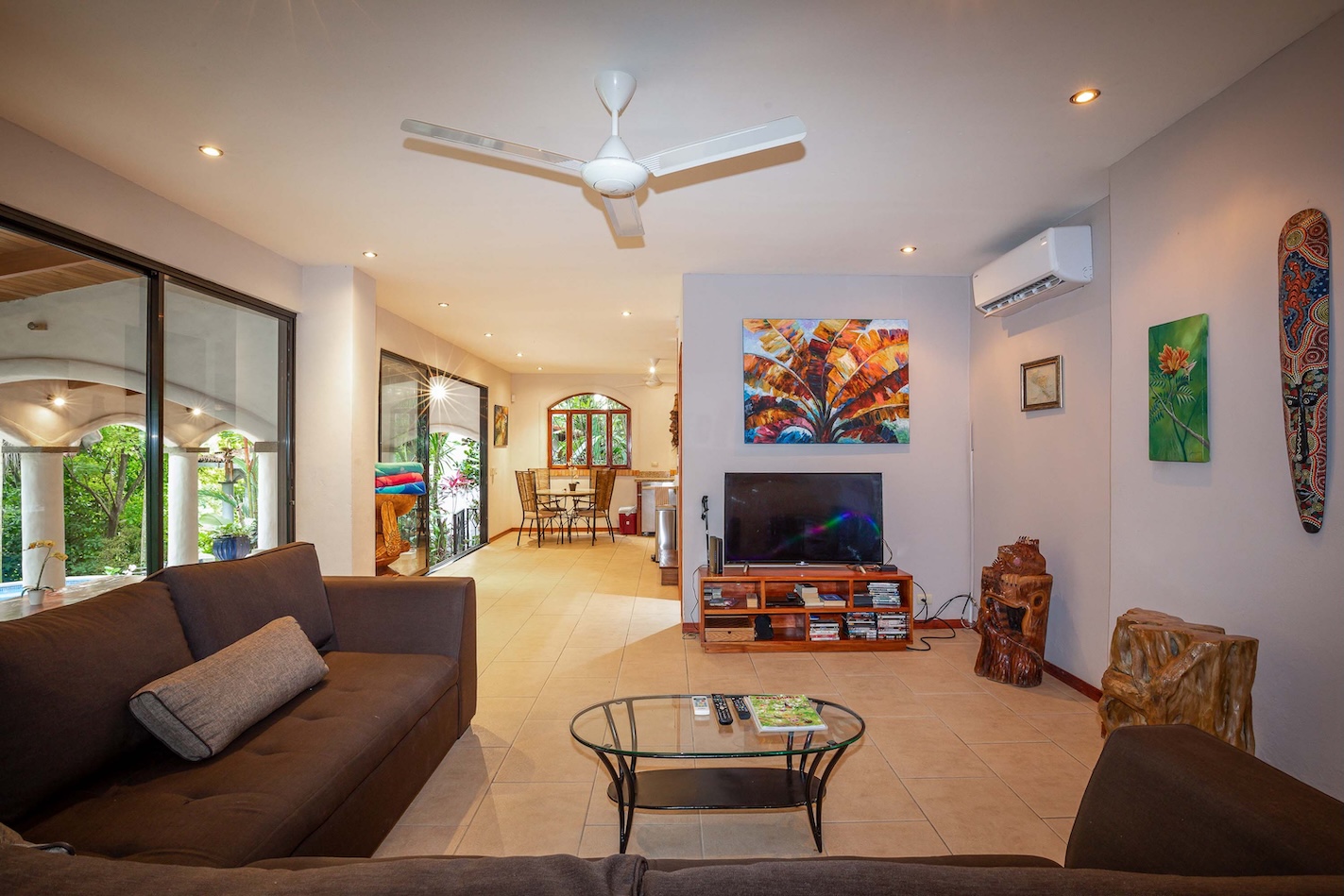 living towards dining_