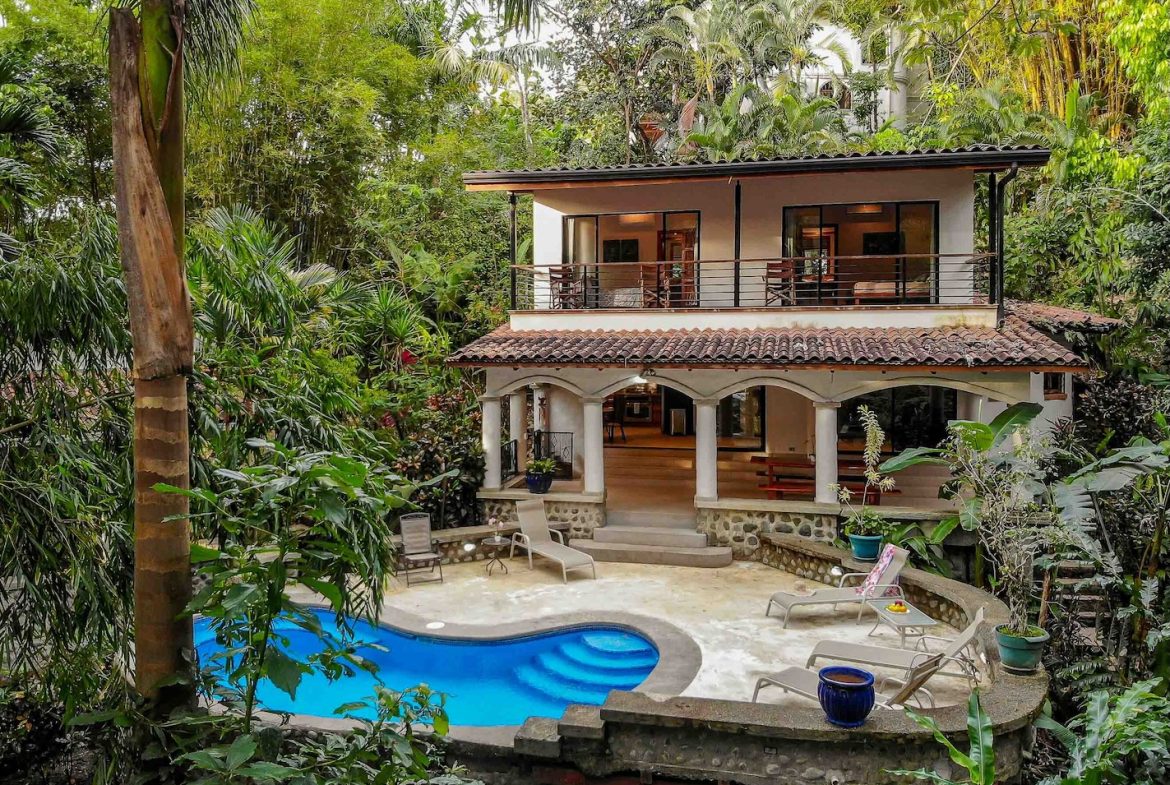 JUNGLE PROPERTY WITH THREE BEDROOM HOME AND POOL, IN CERRO QUEPOS – 0.28 ACRES
