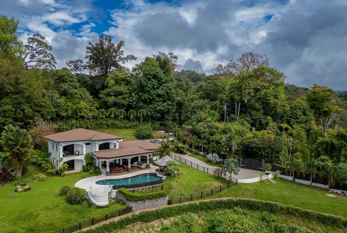 PROPERTY WITH FOUR BEDROOMS HOME AND PANORAMIC OCEAN VIEWS, IN GUAPIL – 12 ACRES, Uvita, Costa Rica — photo 2