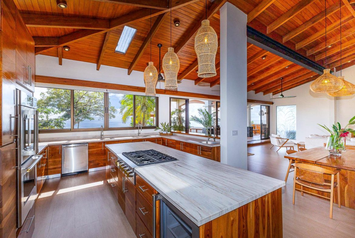 PROPERTY WITH FOUR BEDROOMS HOME AND PANORAMIC OCEAN VIEWS, IN GUAPIL – 12 ACRES, Uvita, Costa Rica — photo 8
