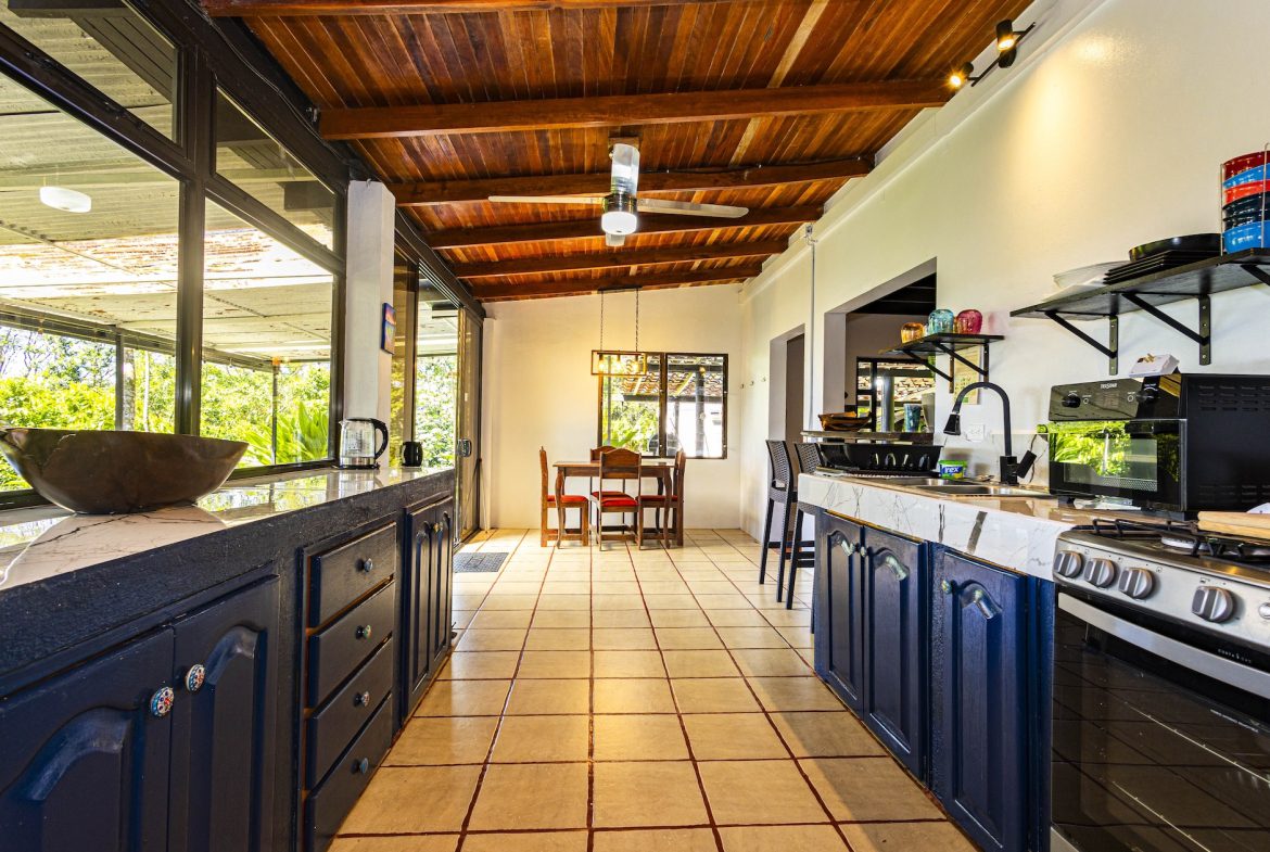 PROPERTY WITH A GUEST HOUSE AND PANORAMIC VIEWS OF THE OCEAN AND MOUNTAINS, IN LAGUNAS – 1.39 ACRES, Uvita, Costa Rica — photo 8