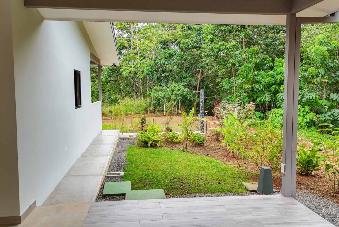 PROPERTY WITH THREE BEDROOM, AND PANORAMIC VIEWS, IN OJOCHAL – 2.5 ACRES
