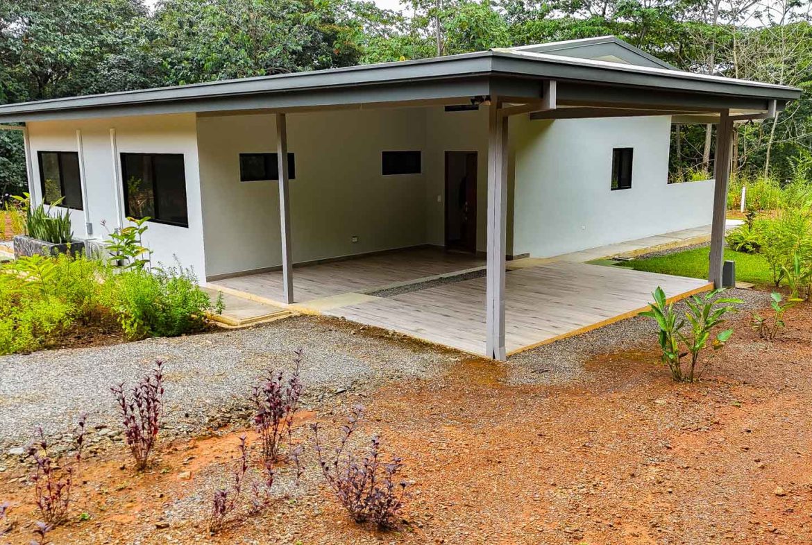PROPERTY WITH THREE BEDROOM, AND PANORAMIC VIEWS, IN OJOCHAL – 2.5 ACRES, Uvita, Costa Rica — photo 5