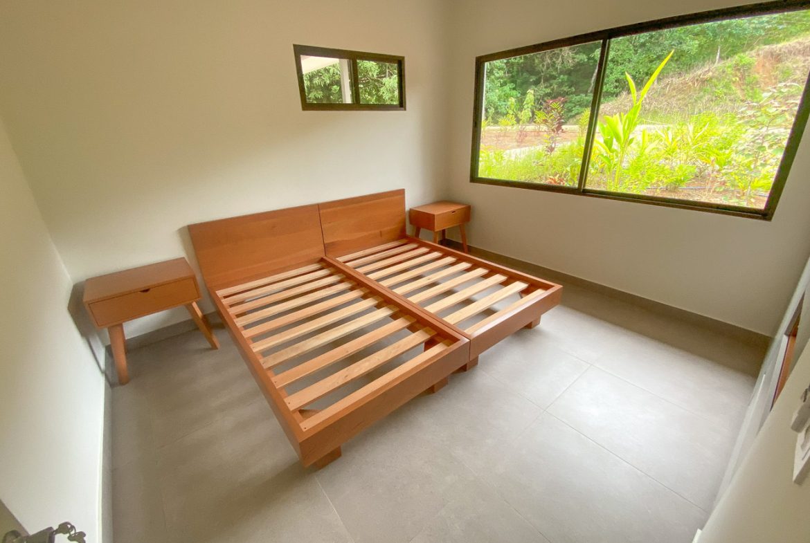 PROPERTY WITH THREE BEDROOM, AND PANORAMIC VIEWS, IN OJOCHAL – 2.5 ACRES