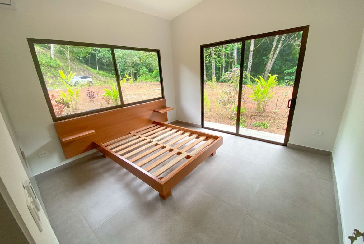 PROPERTY WITH THREE BEDROOM, AND PANORAMIC VIEWS, IN OJOCHAL – 2.5 ACRES