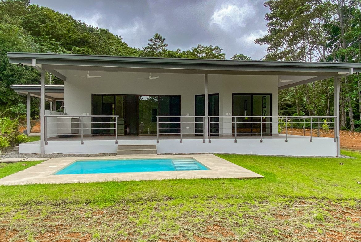 PROPERTY WITH THREE BEDROOM, AND PANORAMIC VIEWS, IN OJOCHAL – 2.5 ACRES, Uvita, Costa Rica — photo 3