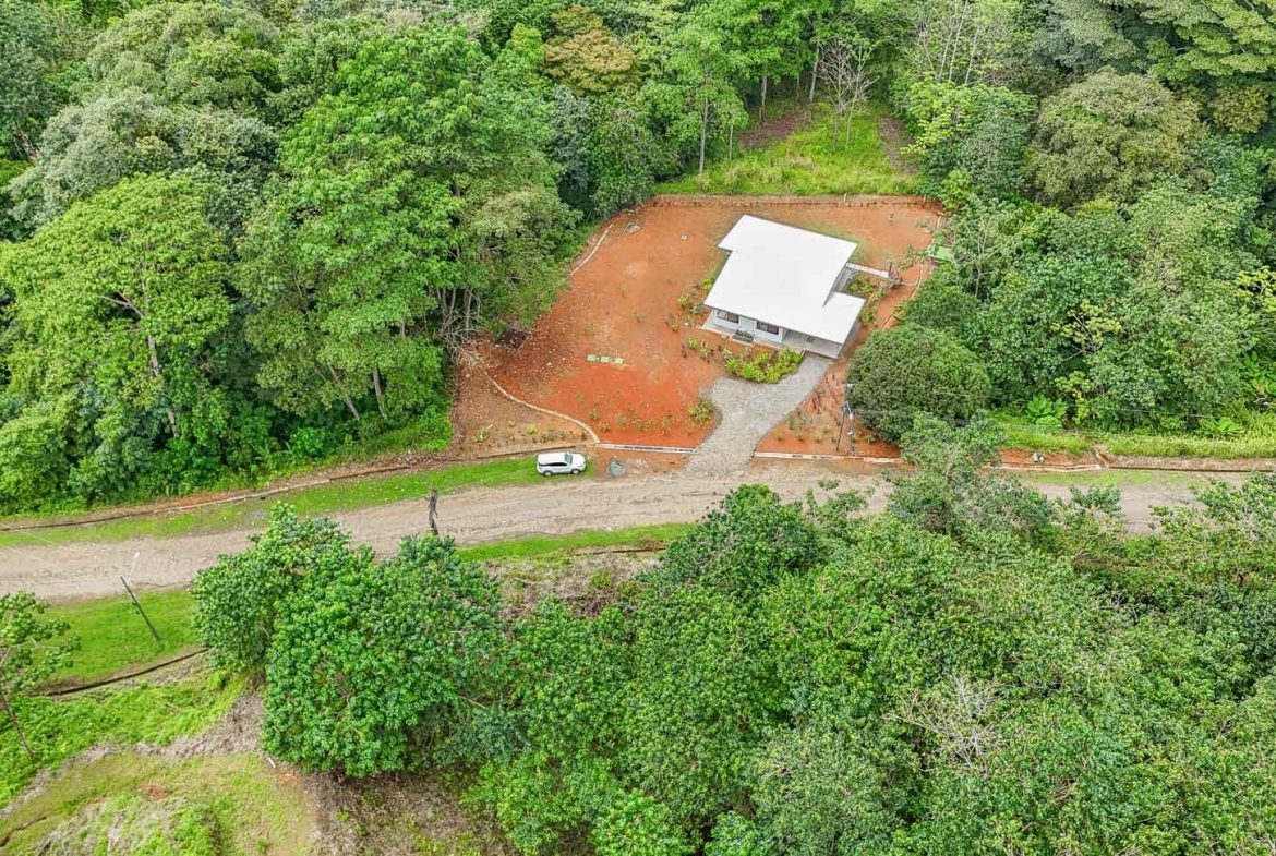 PROPERTY WITH THREE BEDROOM, AND PANORAMIC VIEWS, IN OJOCHAL – 2.5 ACRES