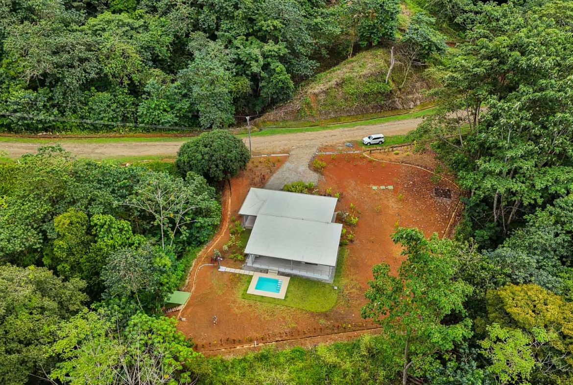 PROPERTY WITH THREE BEDROOM, AND PANORAMIC VIEWS, IN OJOCHAL – 2.5 ACRES, Uvita, Costa Rica — photo 2