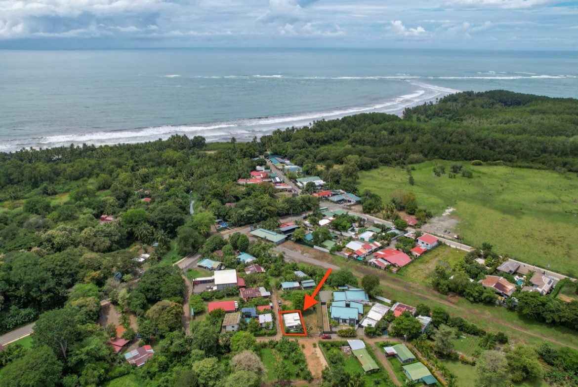 PROPERTY WITH TWO BEDROOM AND POOL WITH CASCADE, IN BAHIA BALLENA – 0.049 ACRES, Uvita, Costa Rica — photo 1