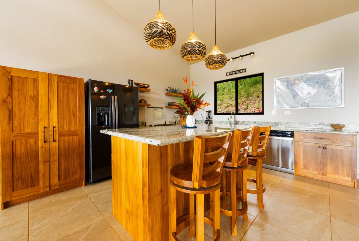 NEW PRIVATE MOUNTAIN HOME WITH OCEAN VIEWS ABOVE LAGUNAS, Uvita, Costa Rica — photo 8