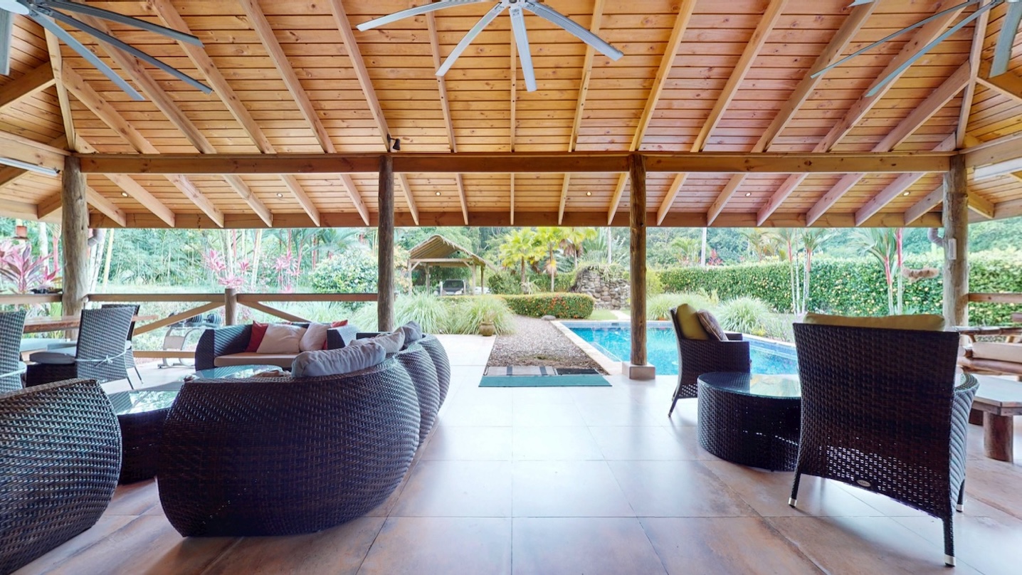 House for sale in Ojochal Costa Rica