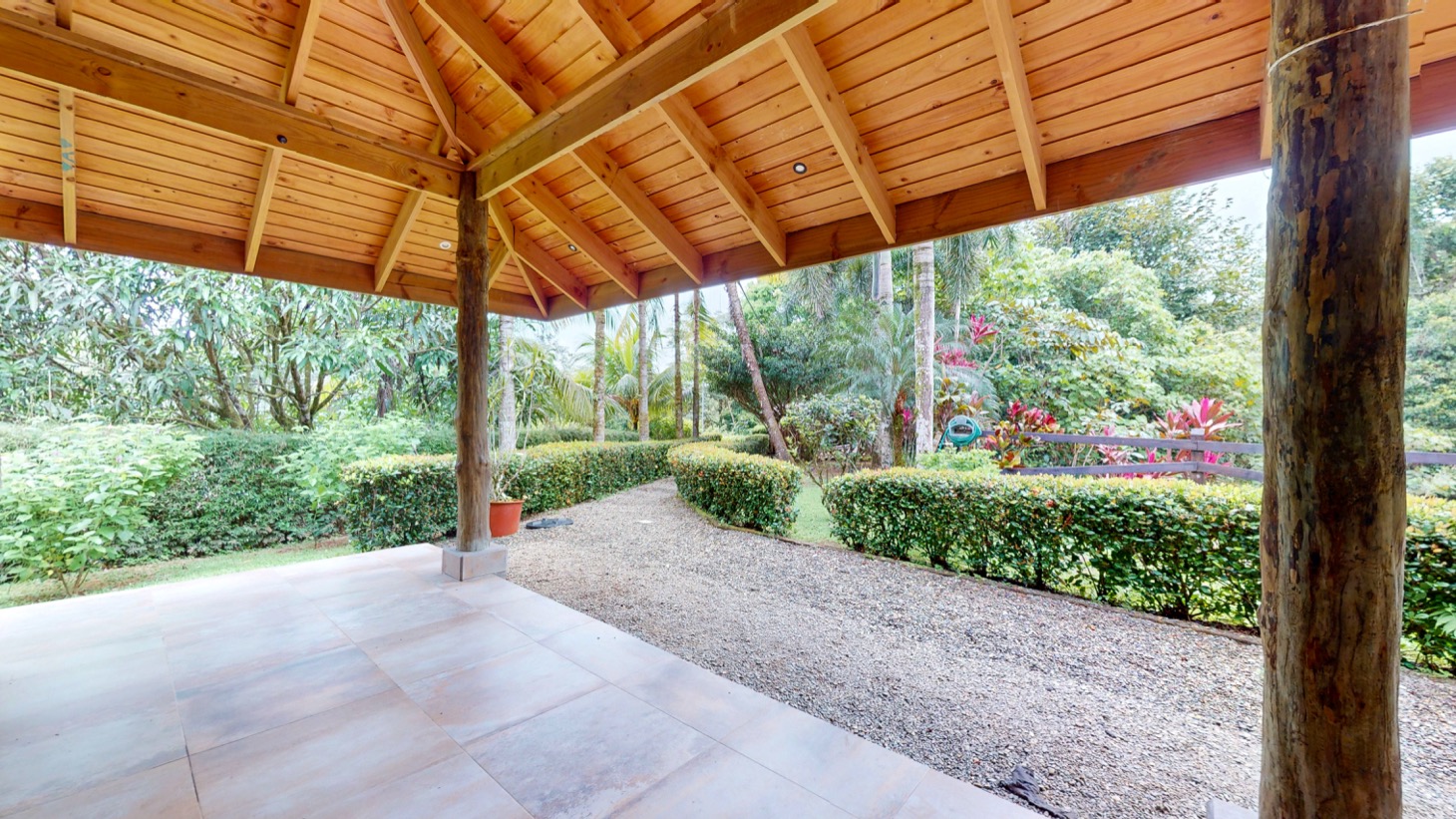 House for sale in Ojochal Costa Rica