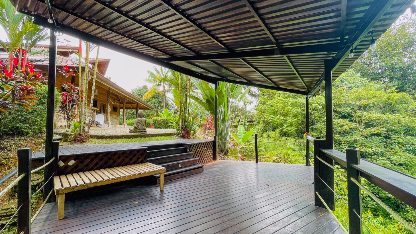 House for sale in Ojochal Costa Rica