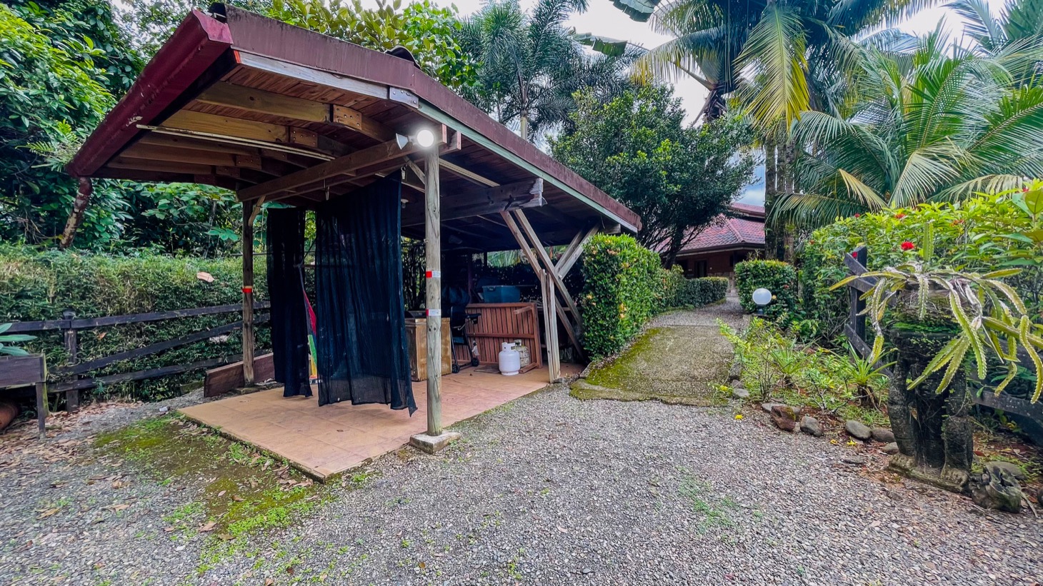 House for sale in Ojochal Costa Rica