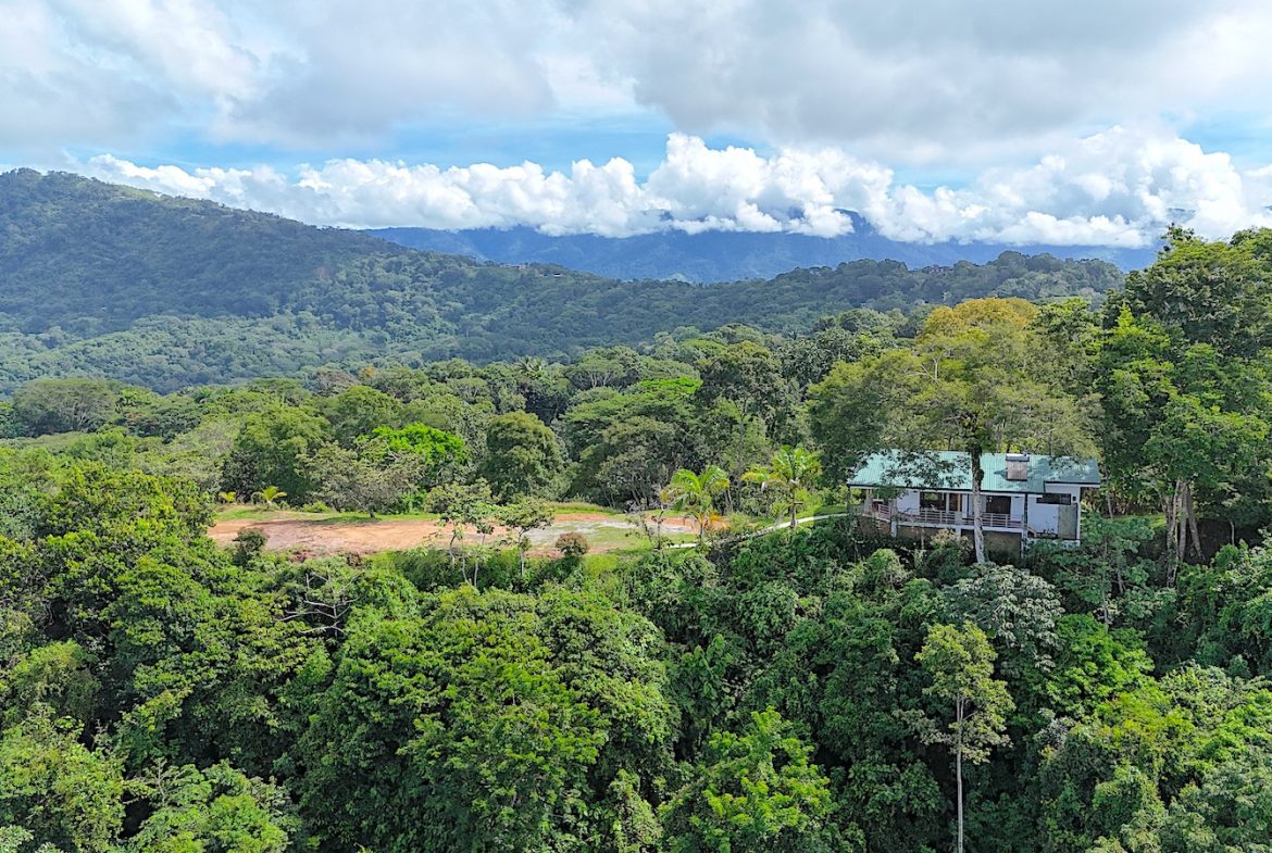STUNNING 10.9 ACRE LAGUNAS ESTATE PROPERTY WITH CASITA, Uvita, Costa Rica — photo 3