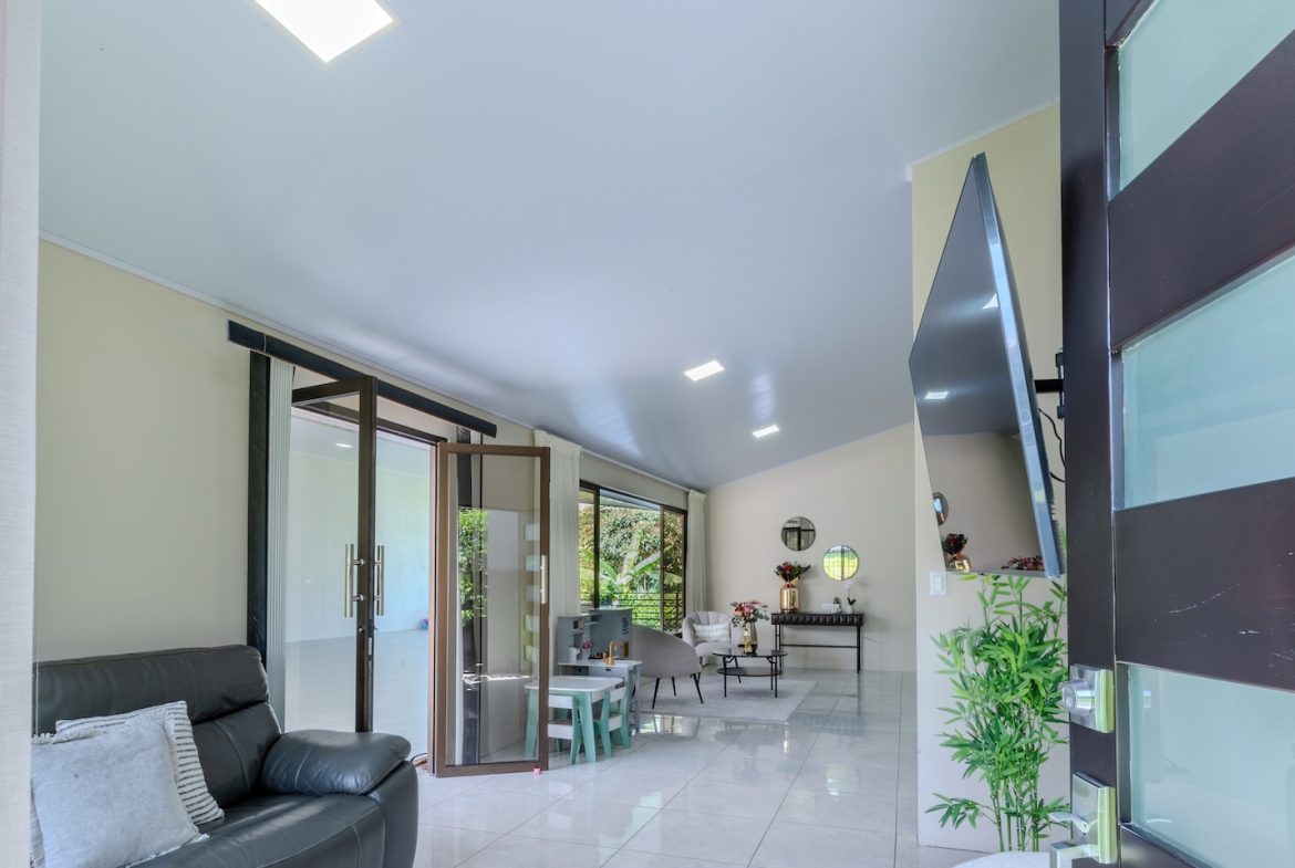 PROPERTY WITH THREE BEDROOM AND GARDEN WITH FRUIT TREES, IN PEÑAS BLANCAS – 0.19 ACRES