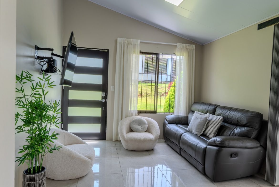 PROPERTY WITH THREE BEDROOM AND GARDEN WITH FRUIT TREES, IN PEÑAS BLANCAS – 0.19 ACRES