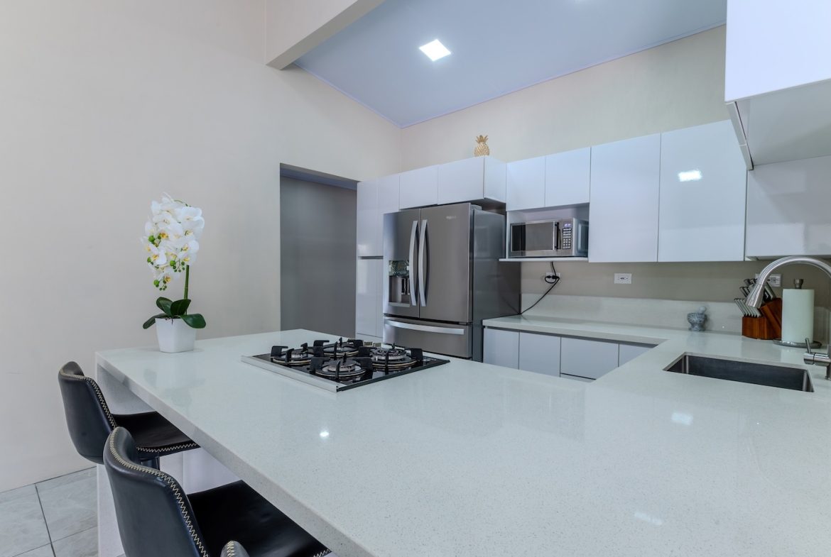 PROPERTY WITH THREE BEDROOM AND GARDEN WITH FRUIT TREES, IN PEÑAS BLANCAS – 0.19 ACRES