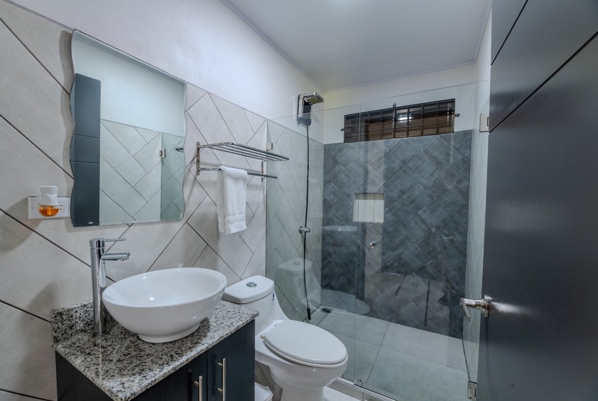 PROPERTY WITH THREE BEDROOM AND GARDEN WITH FRUIT TREES, IN PEÑAS BLANCAS – 0.19 ACRES