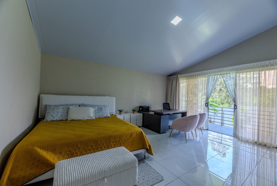PROPERTY WITH THREE BEDROOM AND GARDEN WITH FRUIT TREES, IN PEÑAS BLANCAS – 0.19 ACRES