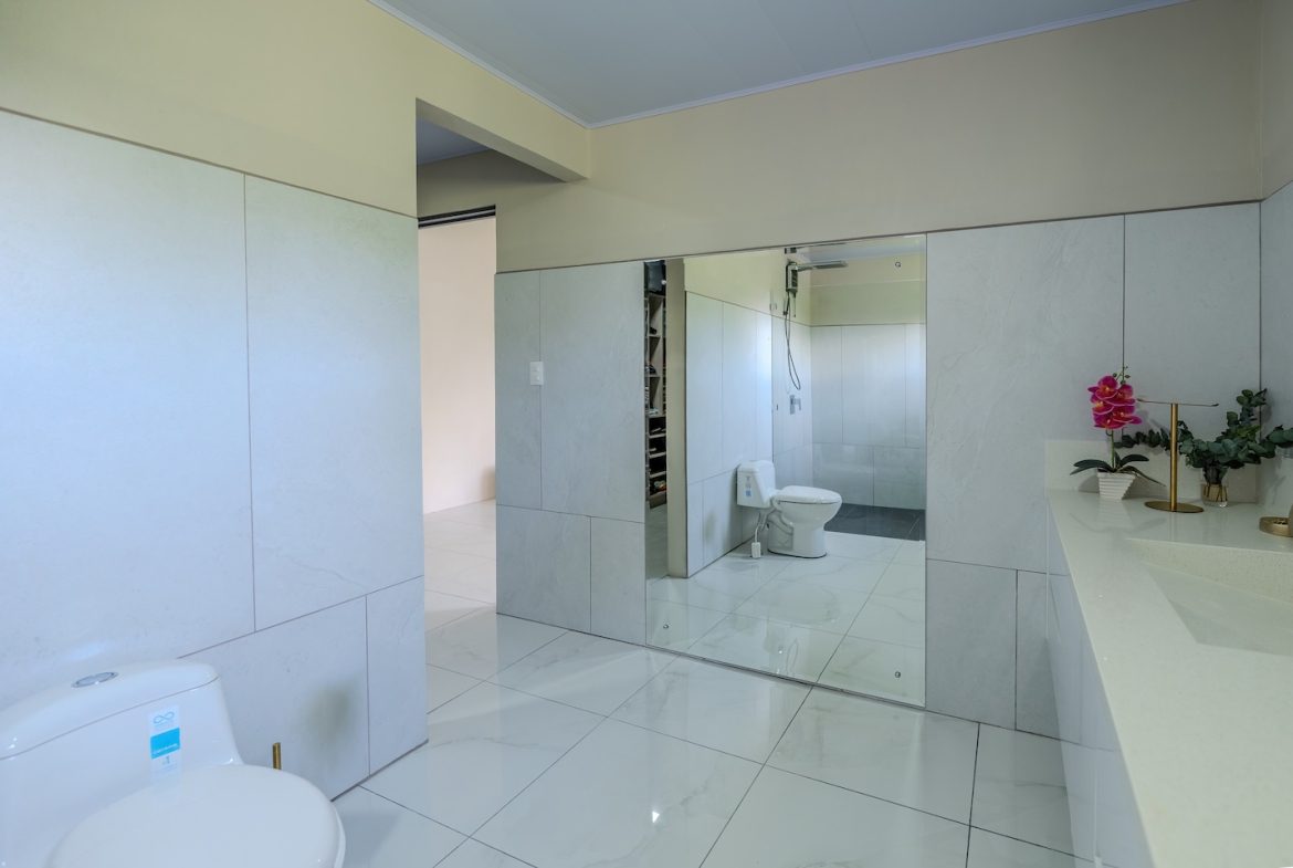 PROPERTY WITH THREE BEDROOM AND GARDEN WITH FRUIT TREES, IN PEÑAS BLANCAS – 0.19 ACRES