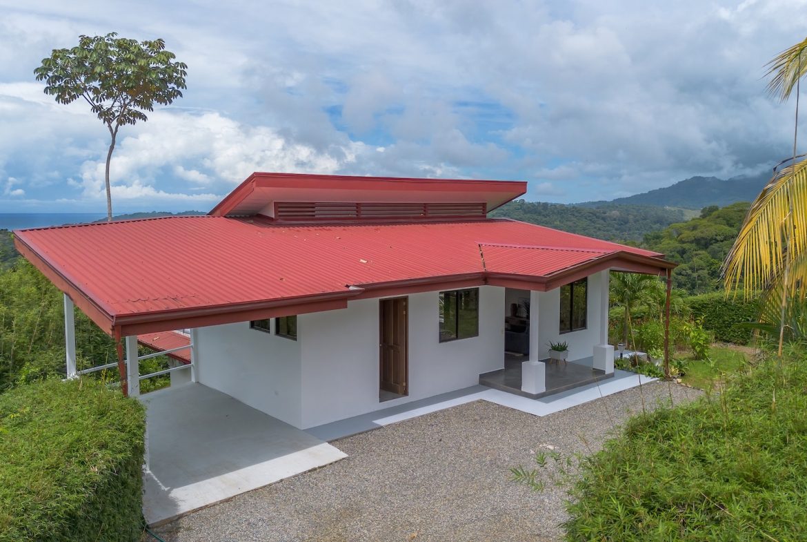 PROPERTY WITH TWO BEDROOM AND PANORAMIC MOUNTAINS VIEWS CASA BALNCA, IN PLATANILLO – 0.99 ACRES, Uvita, Costa Rica — photo 3