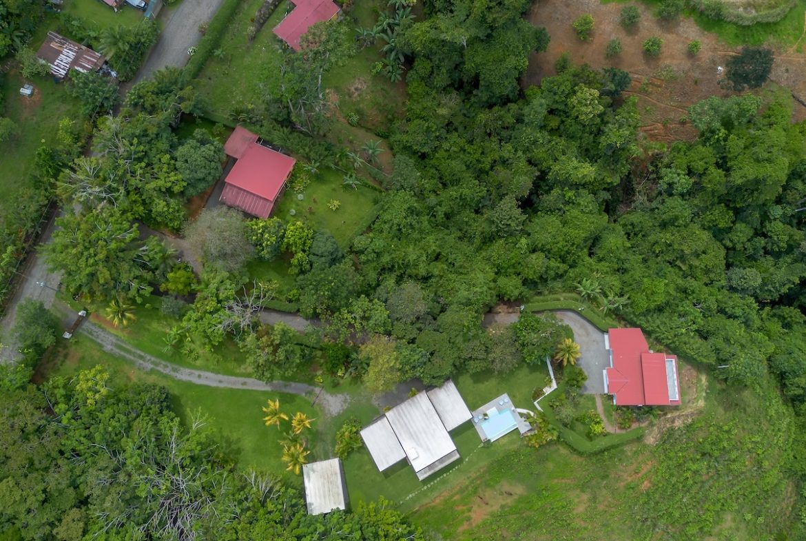 PROPERTY WITH TWO BEDROOM AND PANORAMIC MOUNTAINS VIEWS CASA BALNCA, IN PLATANILLO – 0.99 ACRES, Uvita, Costa Rica — photo 1