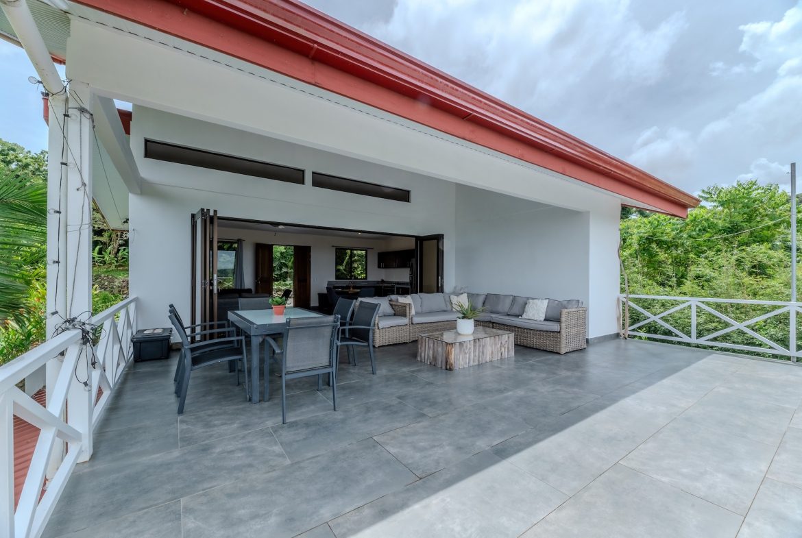 PROPERTY WITH TWO BEDROOM AND PANORAMIC MOUNTAINS VIEWS CASA BLANCA, IN PLATANILLO – 0.99 ACRES
