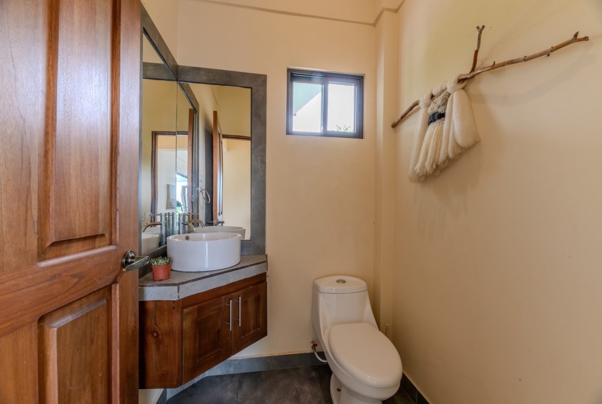 PROPERTY WITH TWO BEDROOM AND PANORAMIC MOUNTAINS VIEWS CASA BLANCA, IN PLATANILLO – 0.99 ACRES