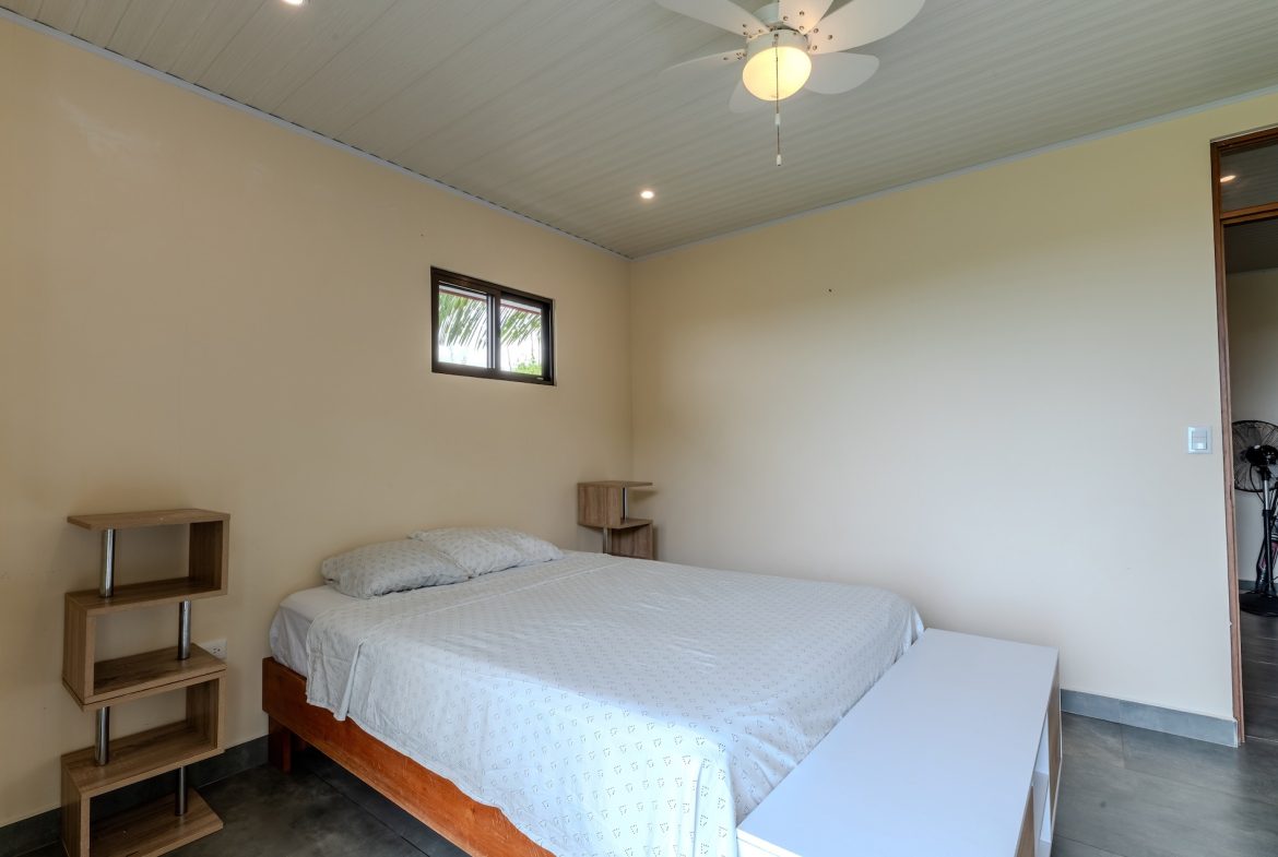 PROPERTY WITH TWO BEDROOM AND PANORAMIC MOUNTAINS VIEWS CASA BLANCA, IN PLATANILLO – 0.99 ACRES