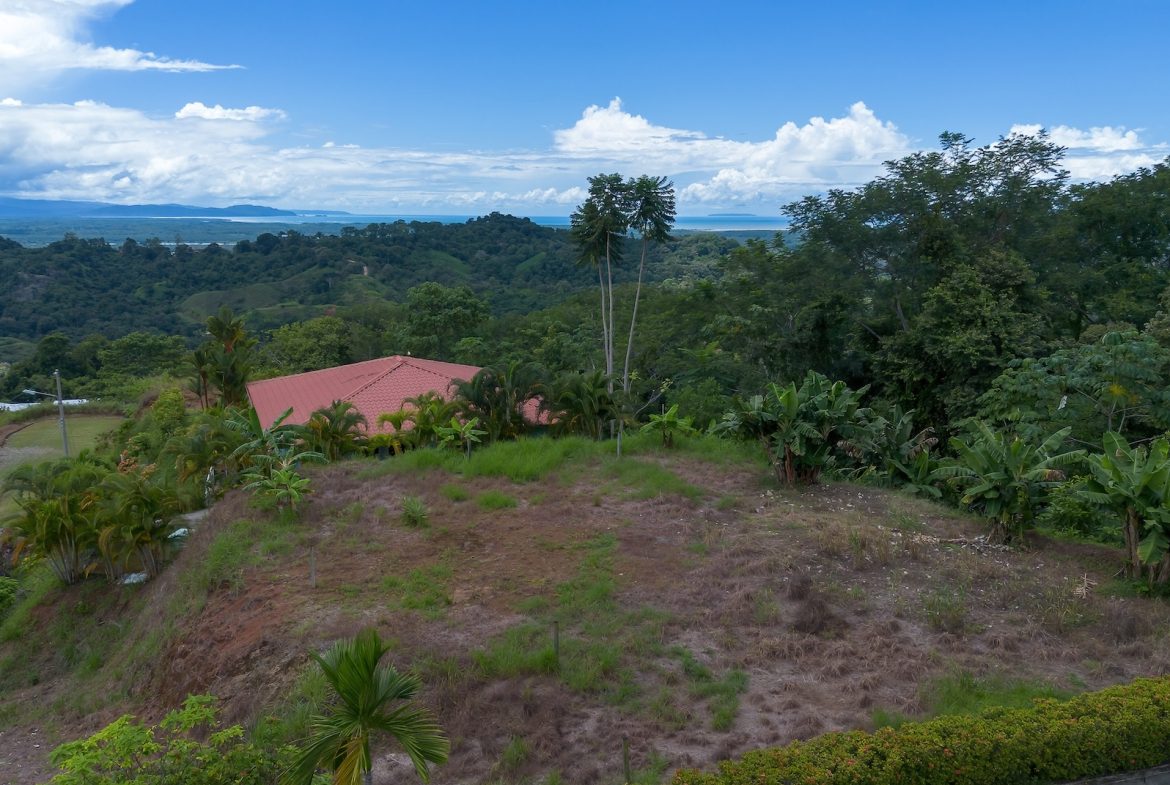 PROPERTY WITH THREE BEDROOM AND EXTRA BUILDING LOTS, IN CHONTALES – 1.37 ACRES