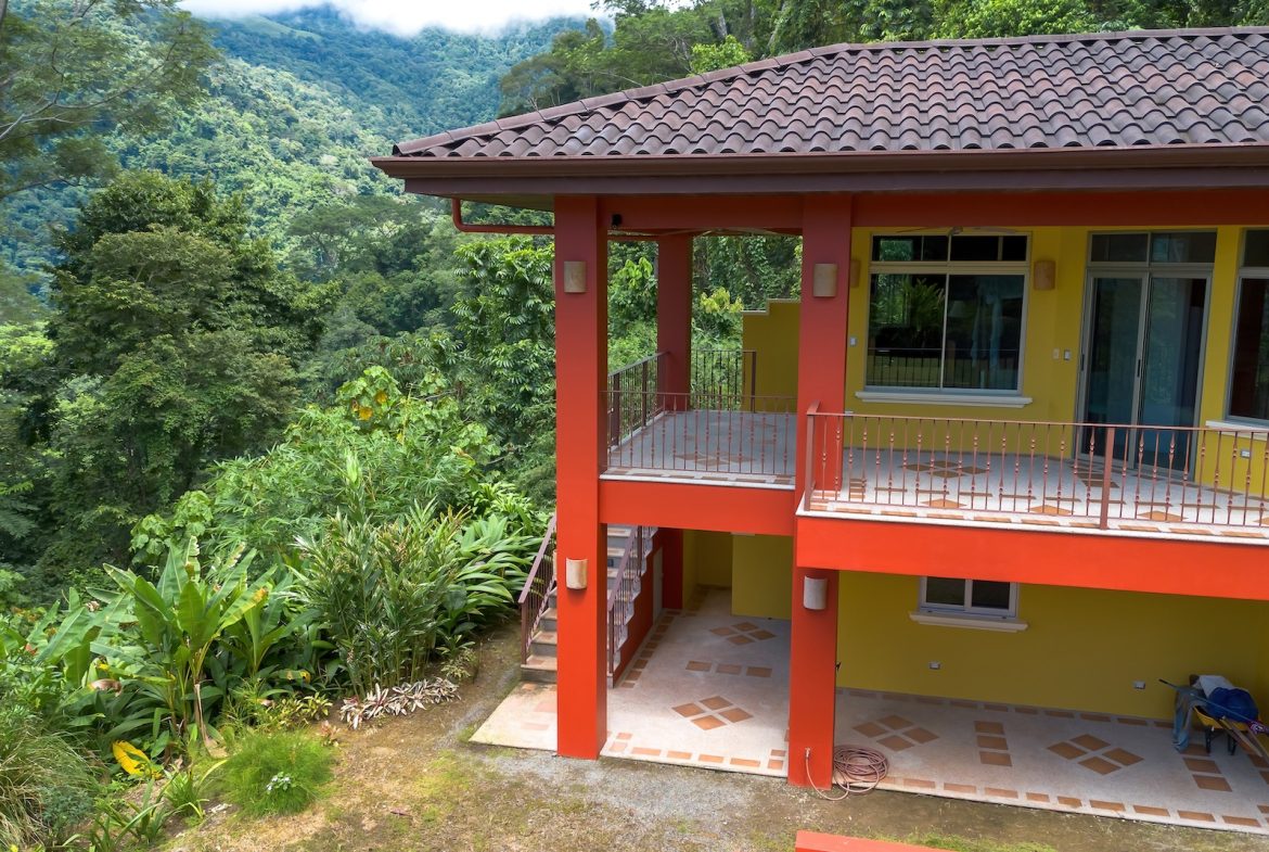 TWO FLOOR PROPERTY WITH A LANDSCAPING VIEWS AND OCEAN, IN TRES RIOS – 3.9 ACRES, Uvita, Costa Rica — photo 5