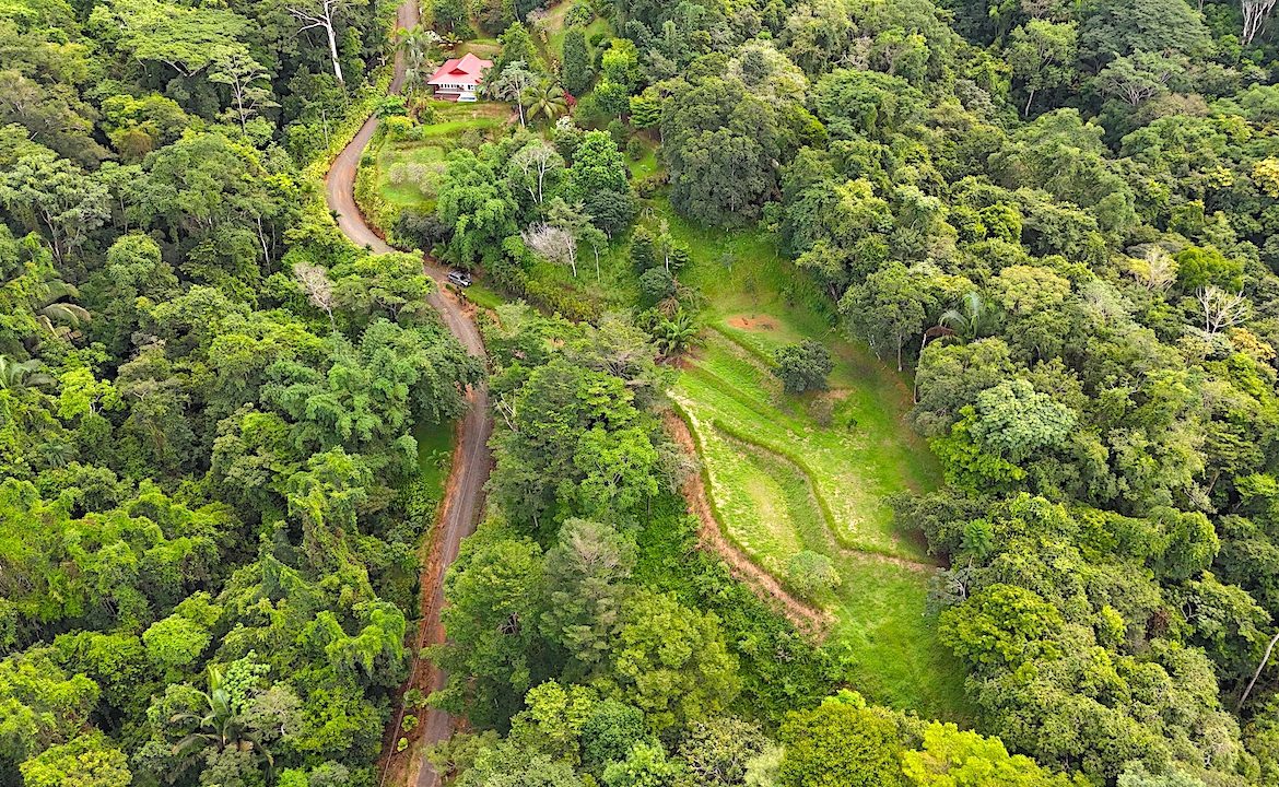 SPECTACULAR MOUNTAIN AND PARTIAL OCEAN VIEW PROPERTY