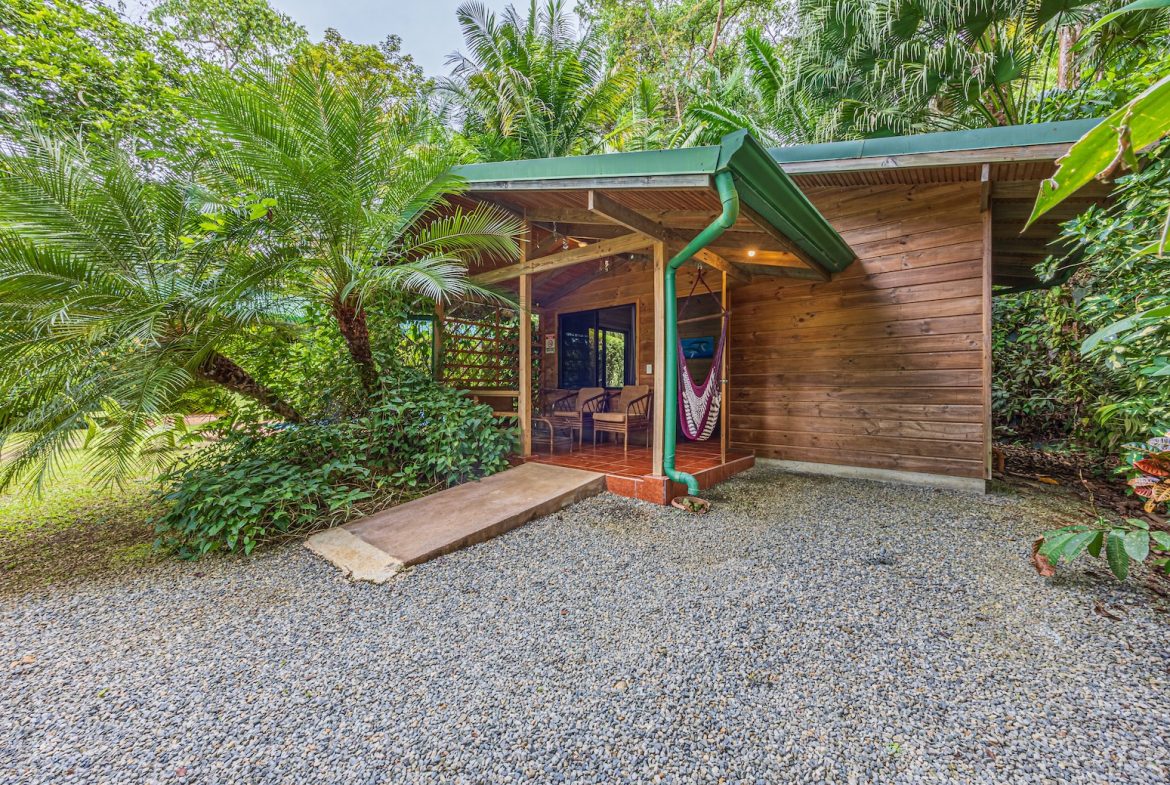 JUNGLE BOUTIQUE HOTEL WITH TWELVE BEDROOMS AND MOUNTAINS VIEWS, IN BAHIA – 7.17 ACRES