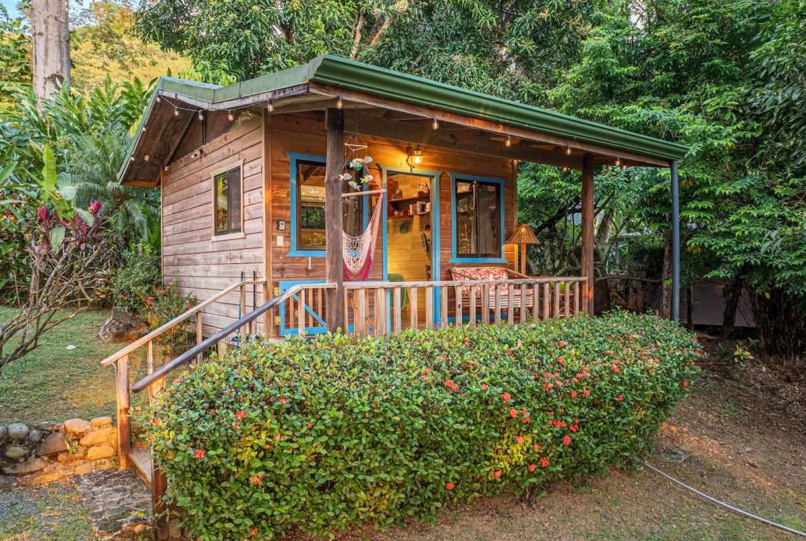 PROPERTY WITH THREE BEDROOM AND GUEST HOUSE, IN HATILLO – 0.96 ACRES, Uvita, Costa Rica — photo 2
